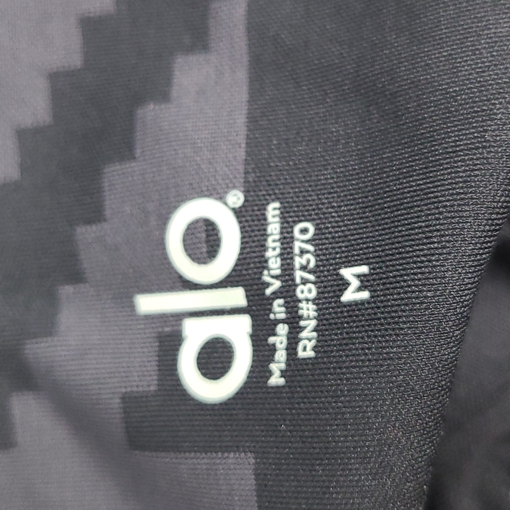 Alo Yoga High-Waisted "Goddess" Cropped Leggings | Black & Charcoal | Medium - Picture 8 of 9
